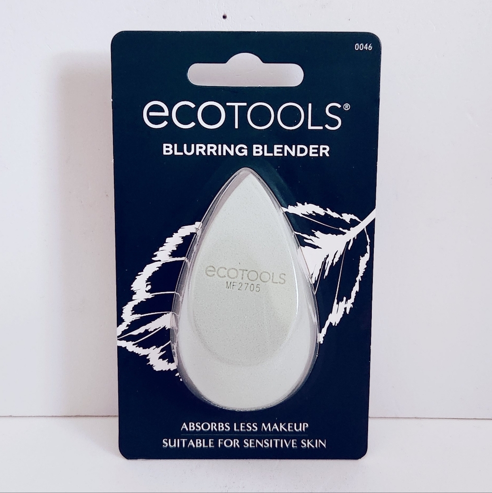 ⭐4/$15 EcoTools Blurring Blending Sponge